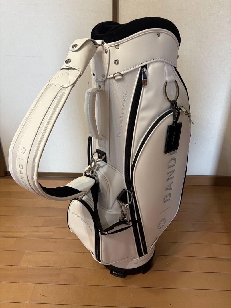 極美品　3点式　Bandel ゴルフバッグ・キャディバッグ　バンデル