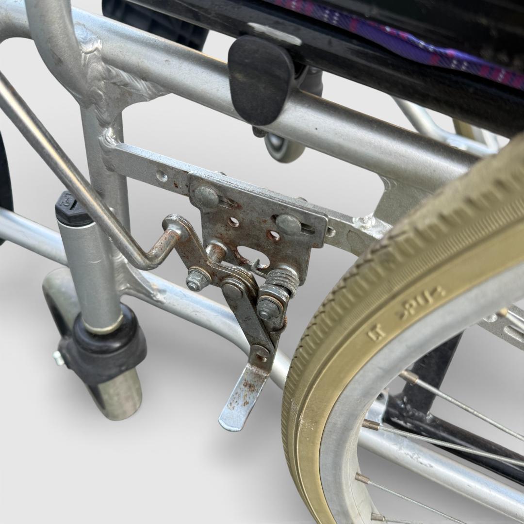 カワムラ自走式車椅子 KAJ102SB-40 ノーパンクタイヤ 背折れ介護 介助