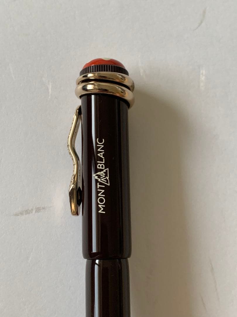 MONTBLANC ヘリテイジ ルージュ・エ・ノワール スネーク 万年筆