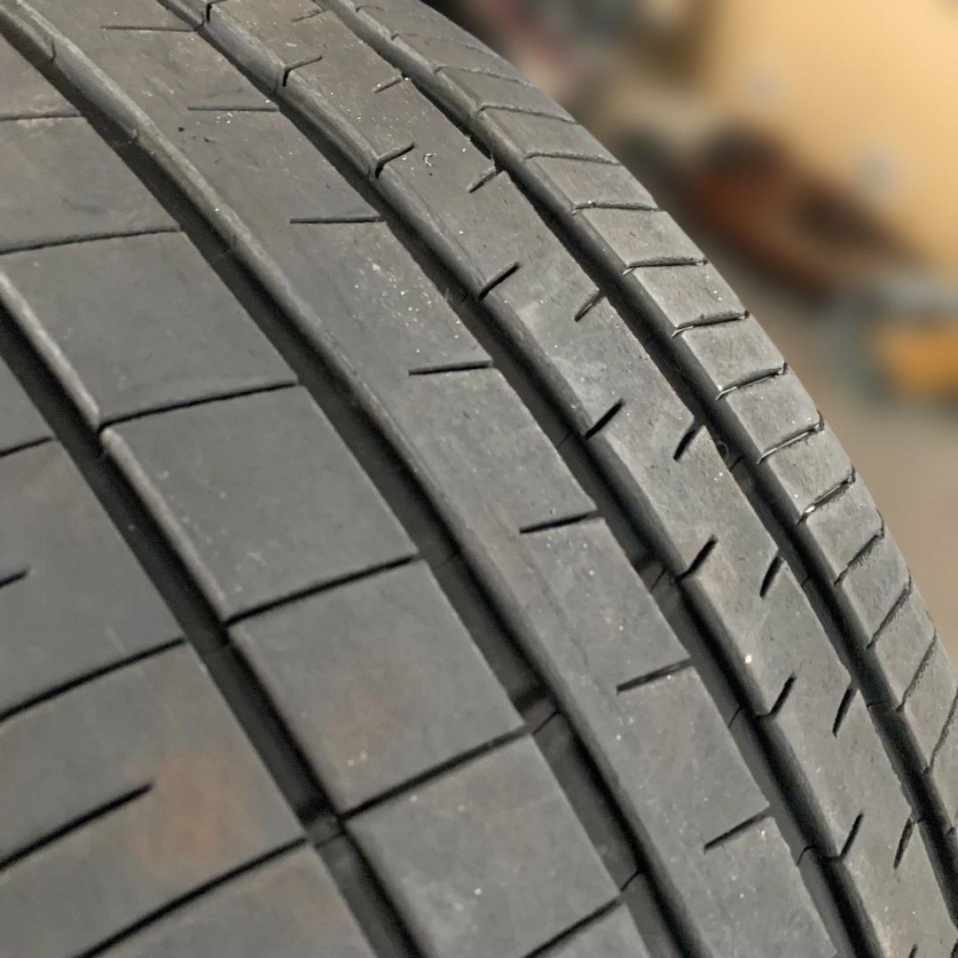 19インチタイヤ2本セット　ダンロップ　VEURO 245/45R19 中古品