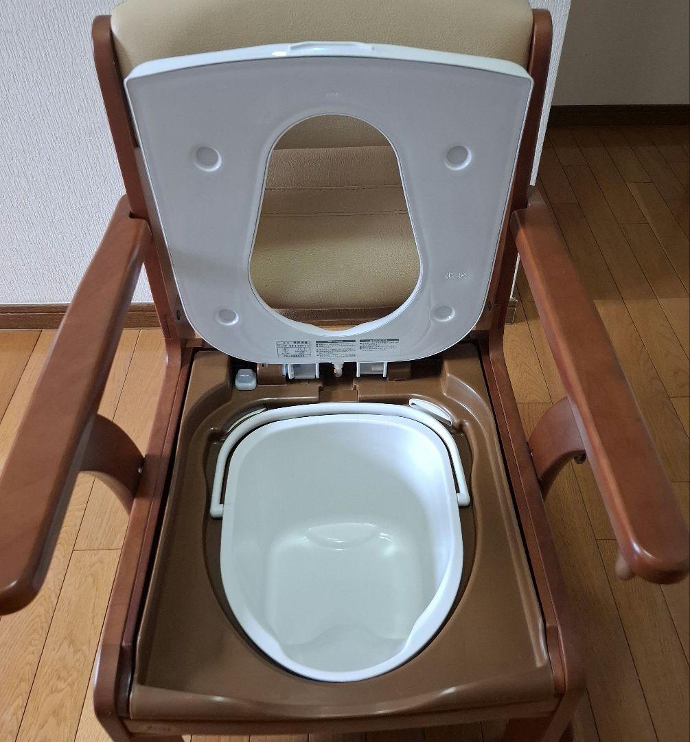 介護用椅子兼家具調トイレ 暖房付き 木製フレーム キャスター付き 『安寿』