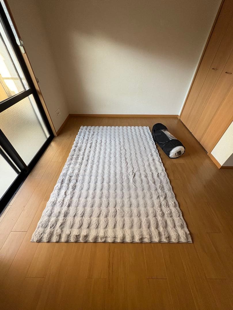 ニトリ　うさぎラグ　140x200 cm