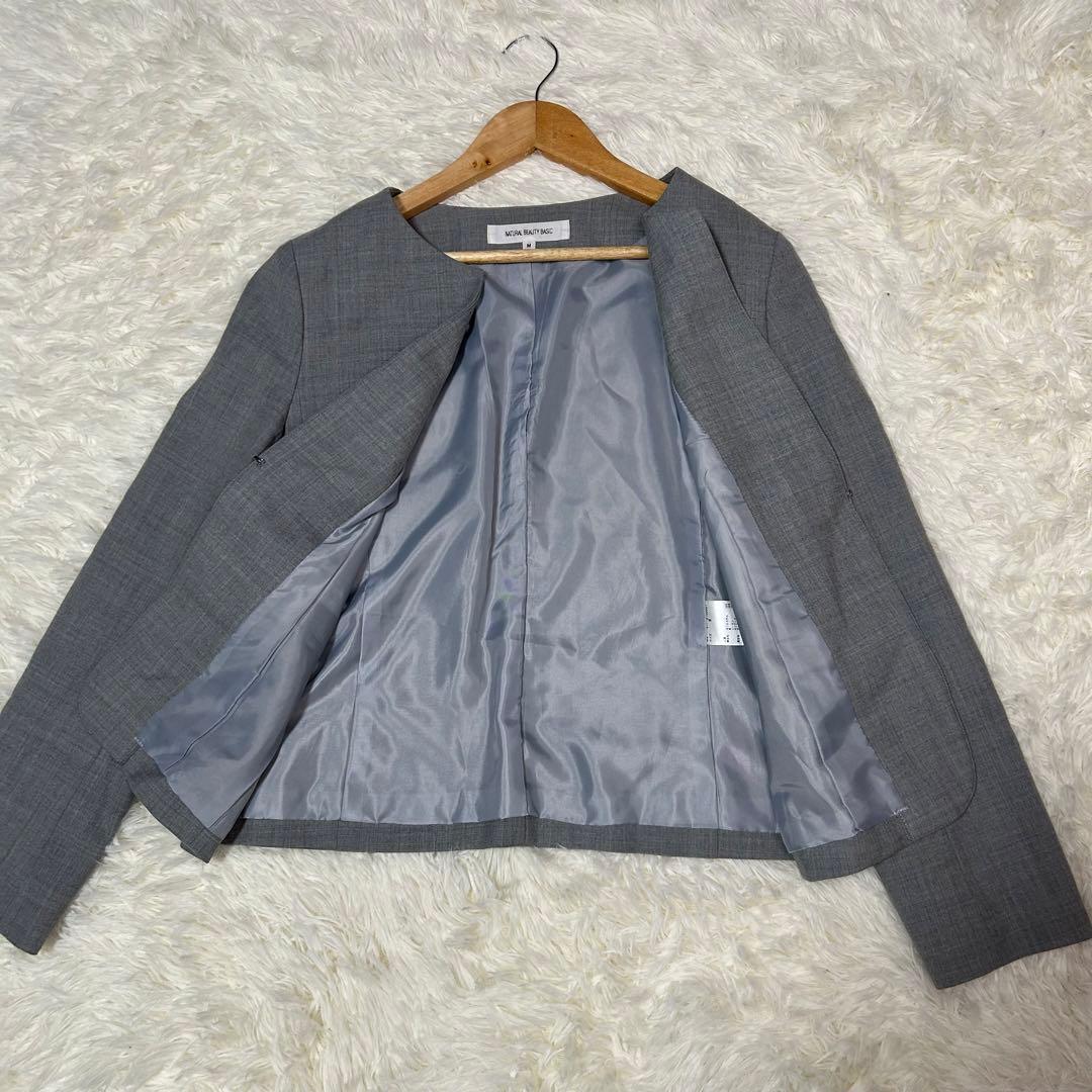 ナチュラルビューティーベーシック　ノーカラー　スーツ　セットアップ　洗えるスーツ