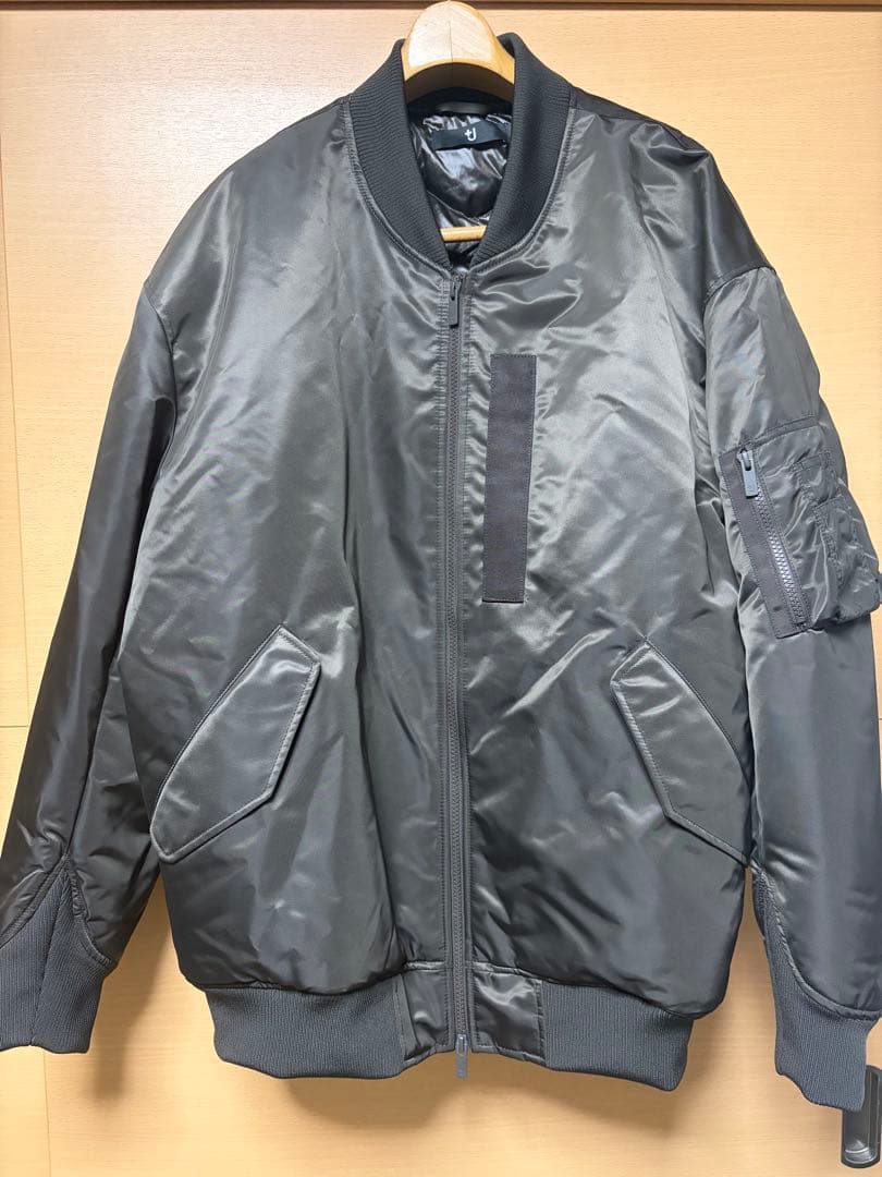 UNIQLO ユニクロ ハイブリッドダウンオーバーサイズ　MA-1 GRAY