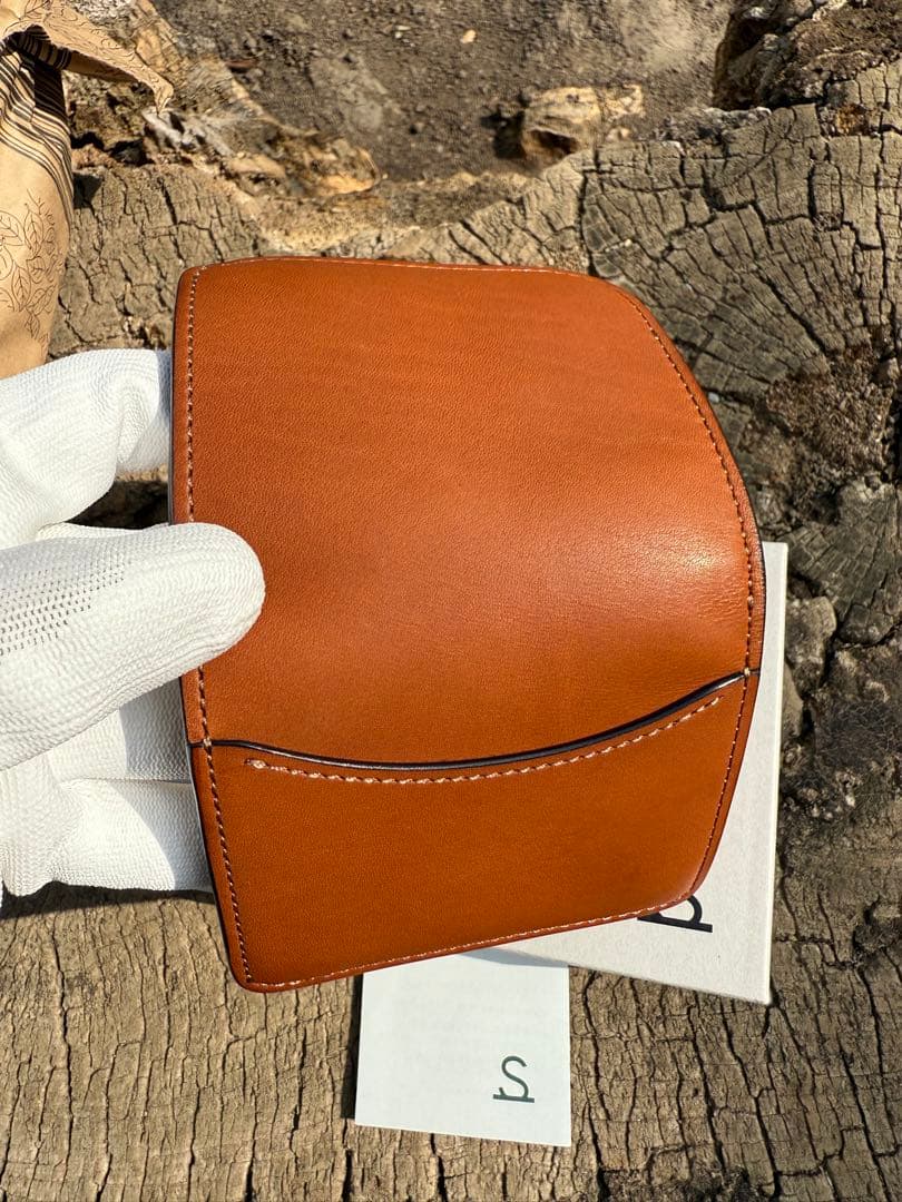 【未使用新品】ワイルドスワンズ　パーム　ノボナッパ×型押しサドル