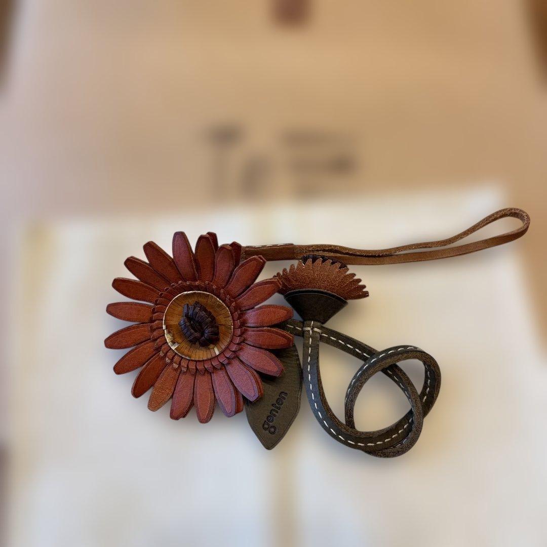 美品　ゲンテン　ガーベラチャーム