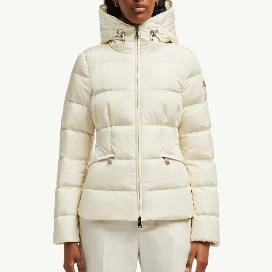 れいれい　モンクレール ダウンジャケット　Avoce