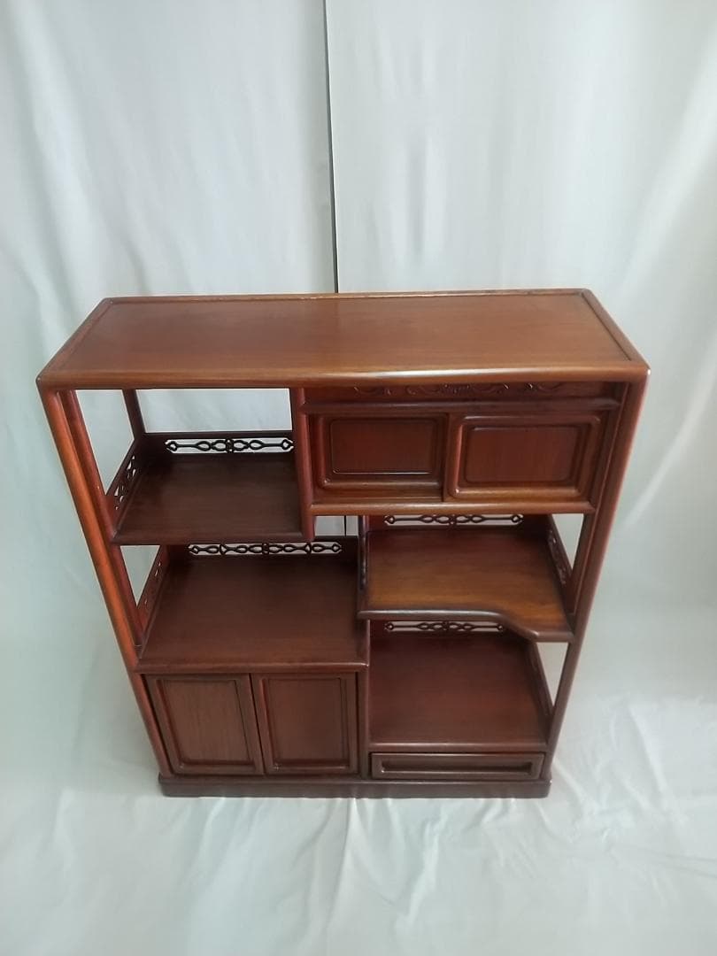 「新古品」飾棚（カリン本無垢材）