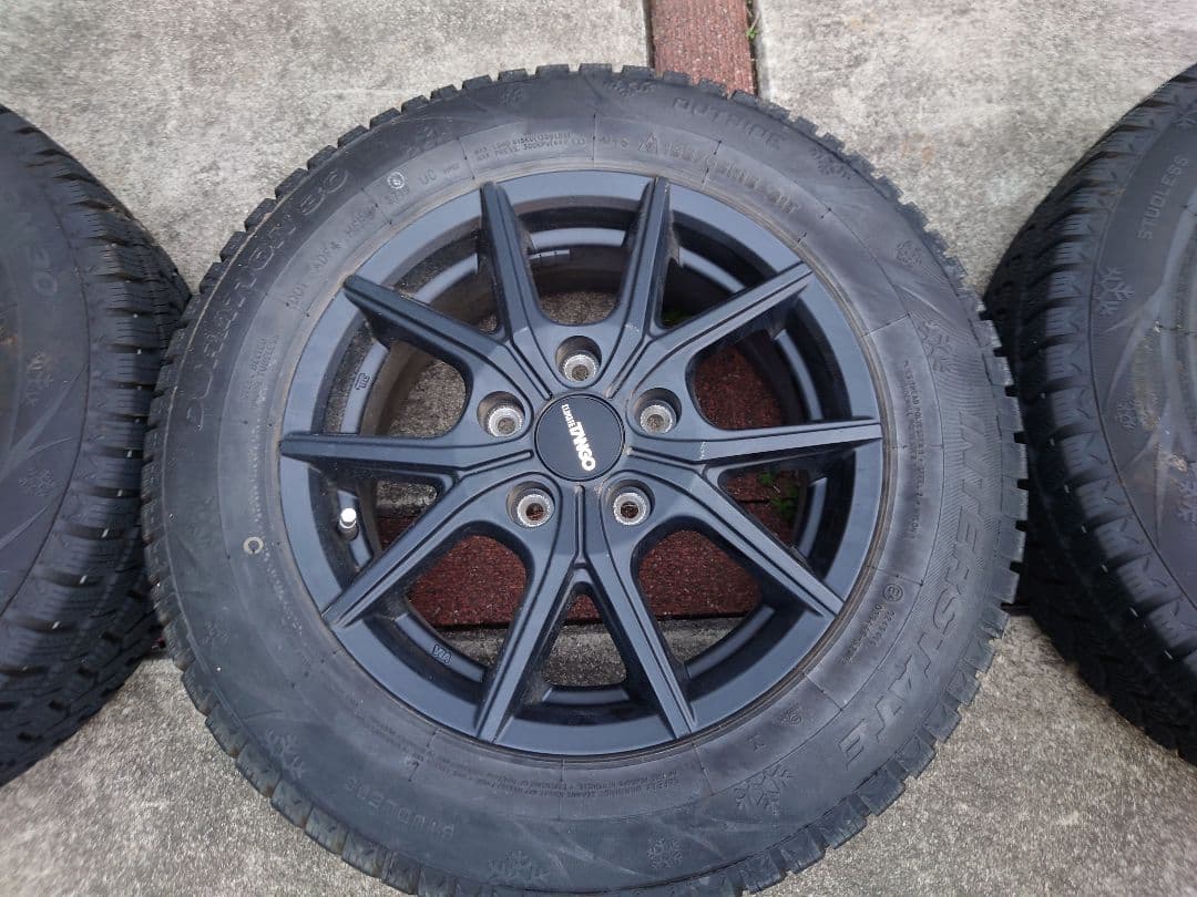 ノア　ヴォクシー　スタッドレスタイヤ　ホイール付き