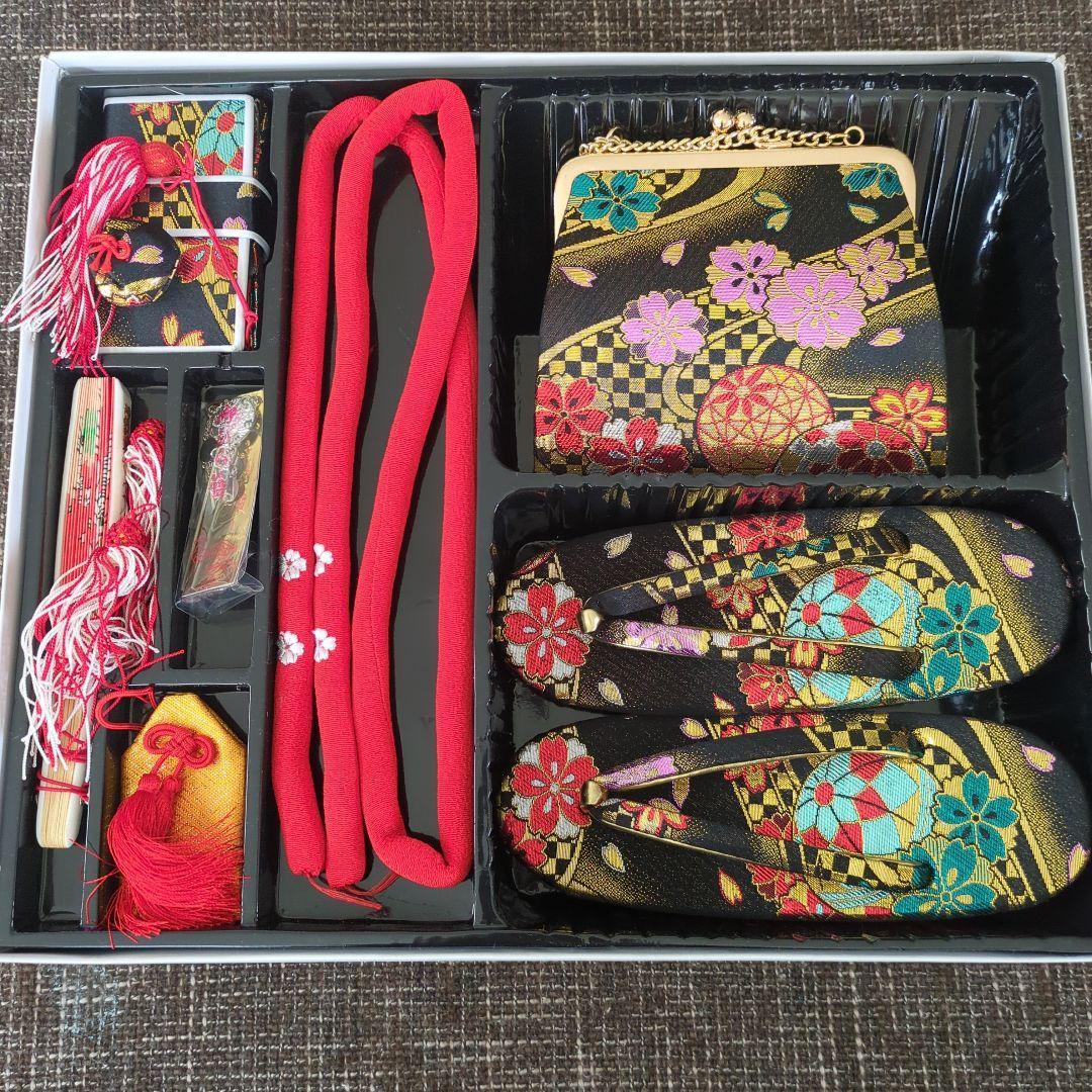 七五三 七歳女の子　結び帯はこせこセット 黒地 花柄刺繍