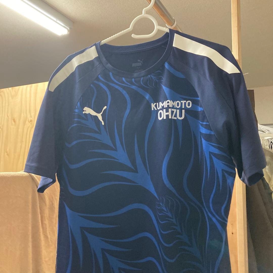 大津高校サッカー部の移動着