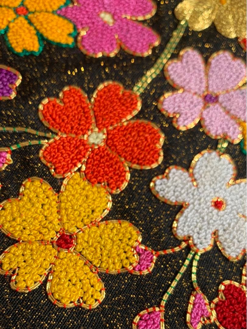 豪華絢爛 総手刺繍　婚礼打ち掛け地