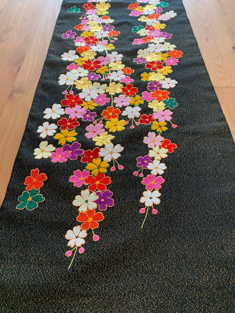 豪華絢爛 総手刺繍　婚礼打ち掛け地