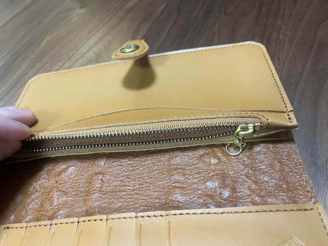 【新品・値下げ交渉可】ロビタ　レザークラフト ベージュレザー長財布