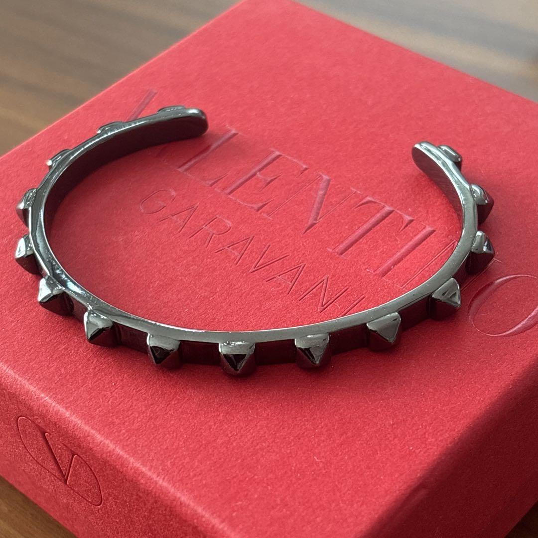 VALENTINO GARAVANI ヴァレンティノ ロックスタッズバングル