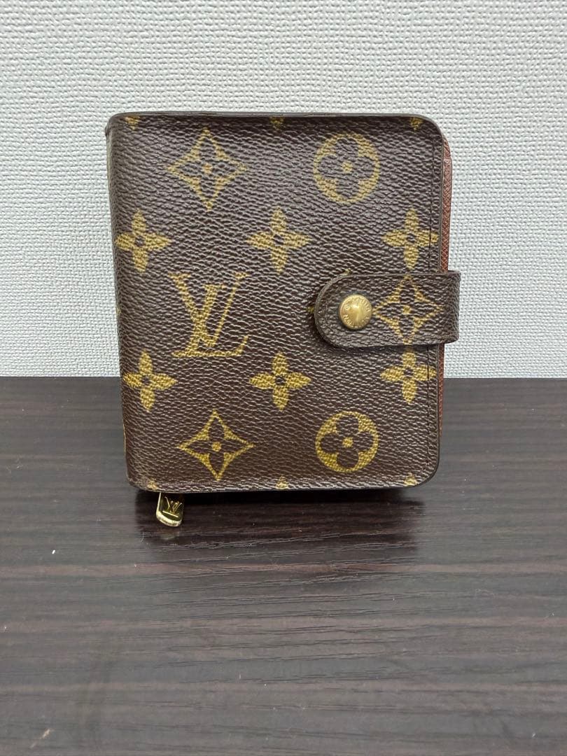 Louis Vuitton モノグラム 二つ折り財布　M61667