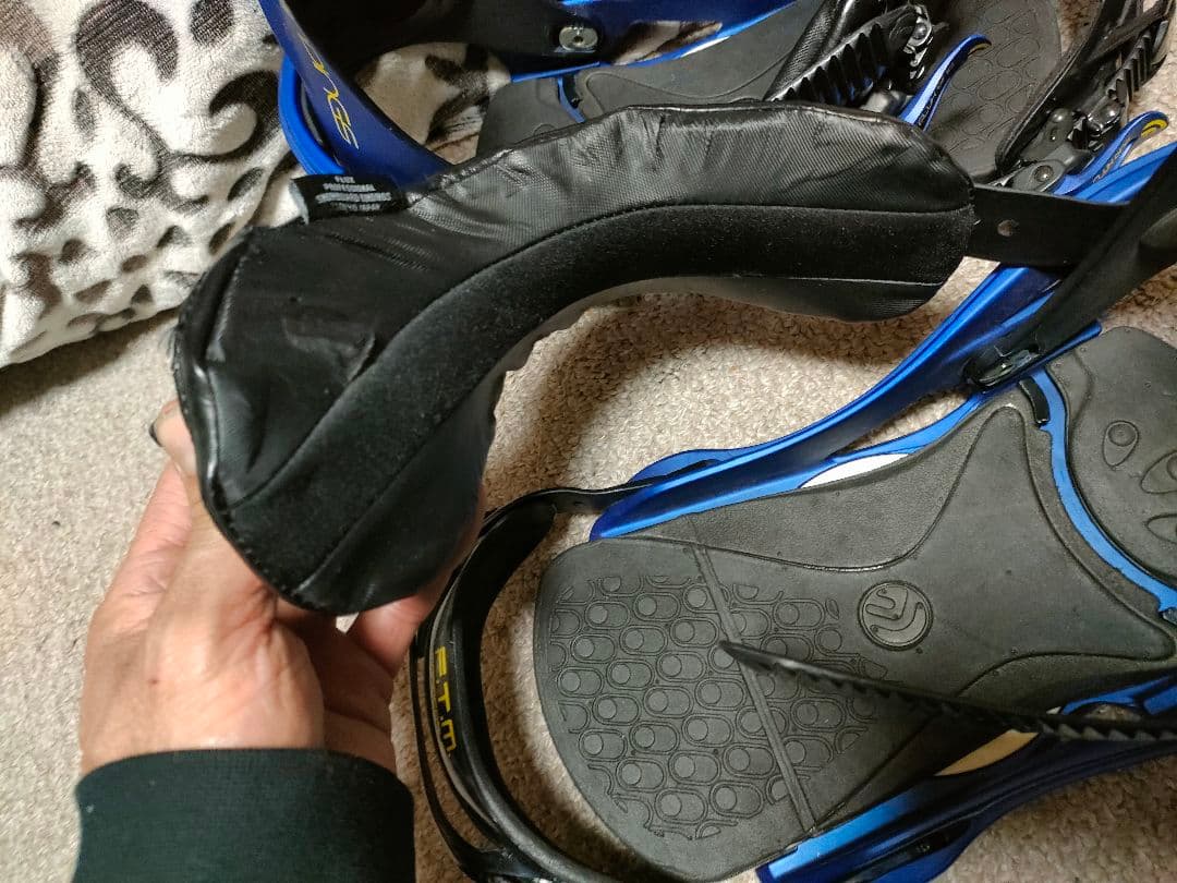 FLUX DS スノーボードビンディング 青/黒