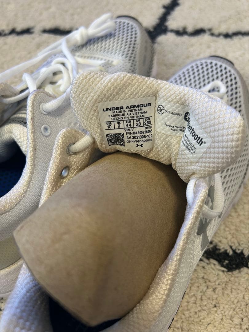 アンダーアーマー　ランニングシューズ　28センチ　新品未使用