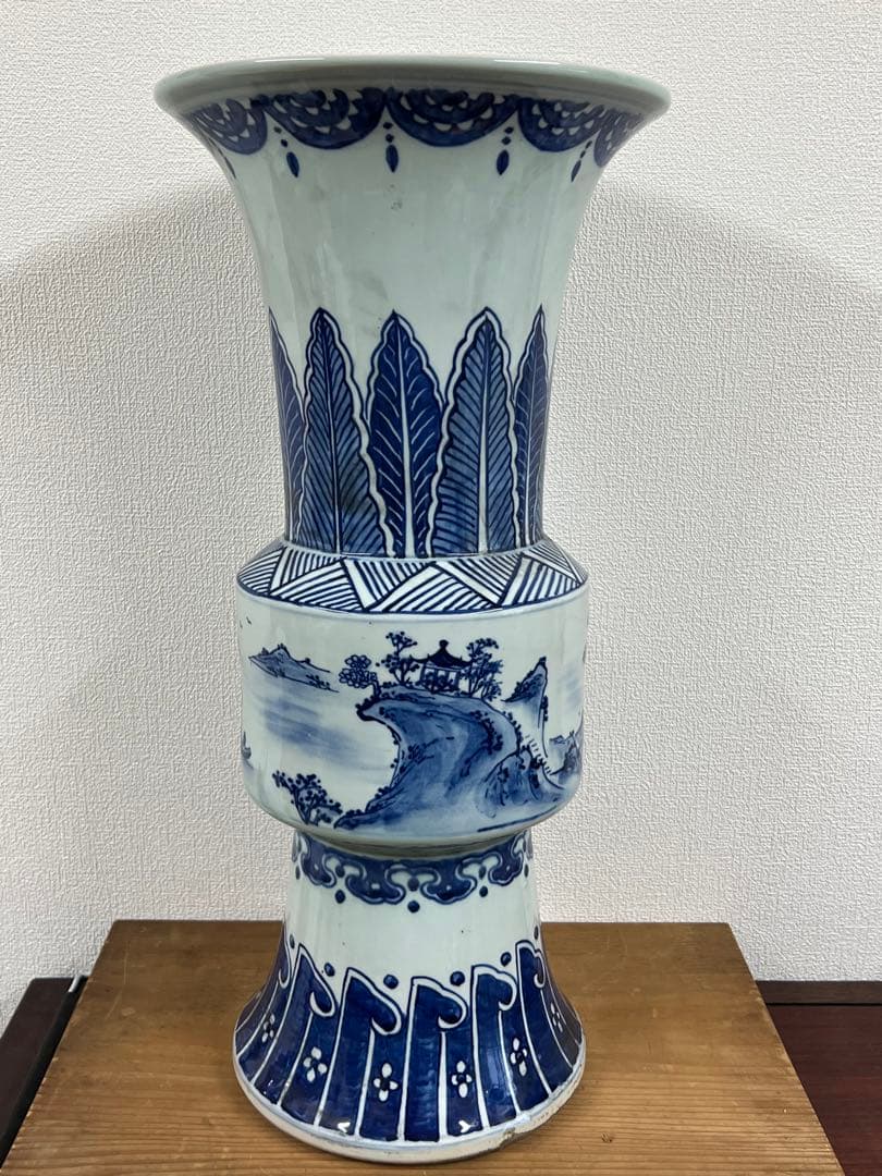 中国古美術　清時代染付山水尊型花瓶【大清雍正年製】在銘