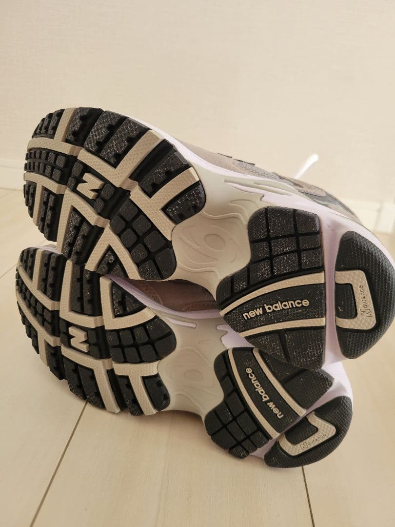 新品　タグ付き　New Balance 725　 グレー 23cm 　レディース