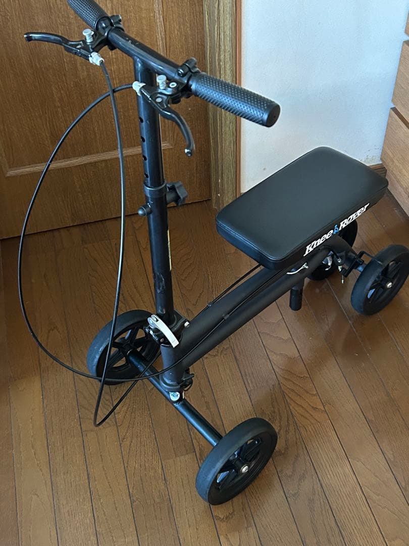 Knee Rover 膝用歩行器(ニースクーター) ブラック