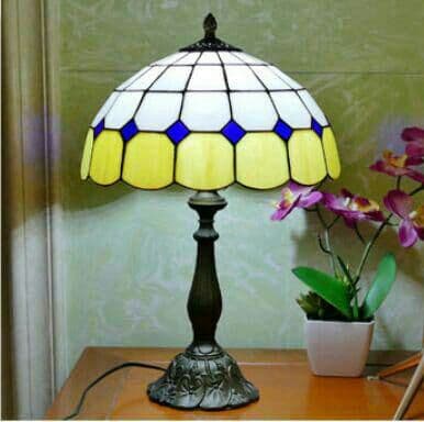 ヨーロピアンスタイルのガーデンベッドルームスタイリッシュなテーbw8