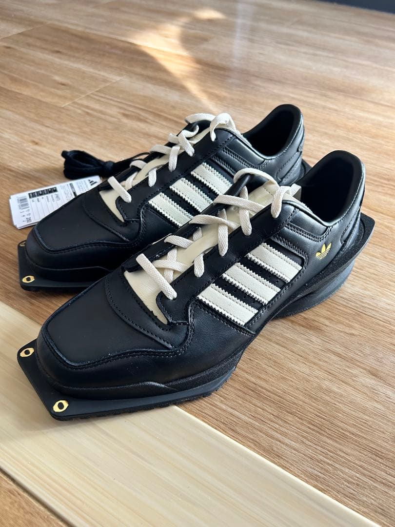 靴 adidas forum cubism 25.0cm