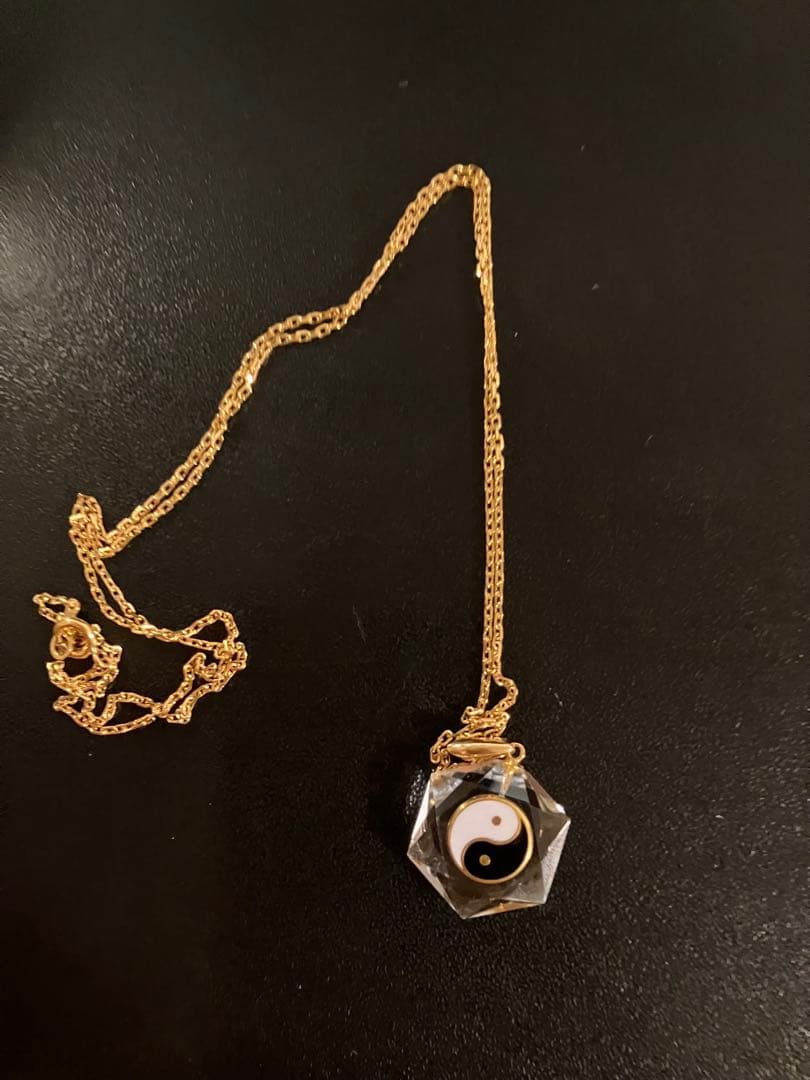 陰陽シンボル 六角形ペンダントネックレス