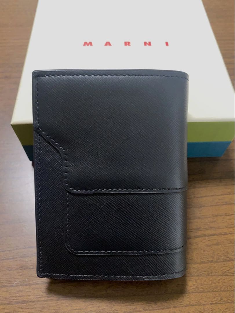 MARNI VANITOSI レザー2つ折りウォレット