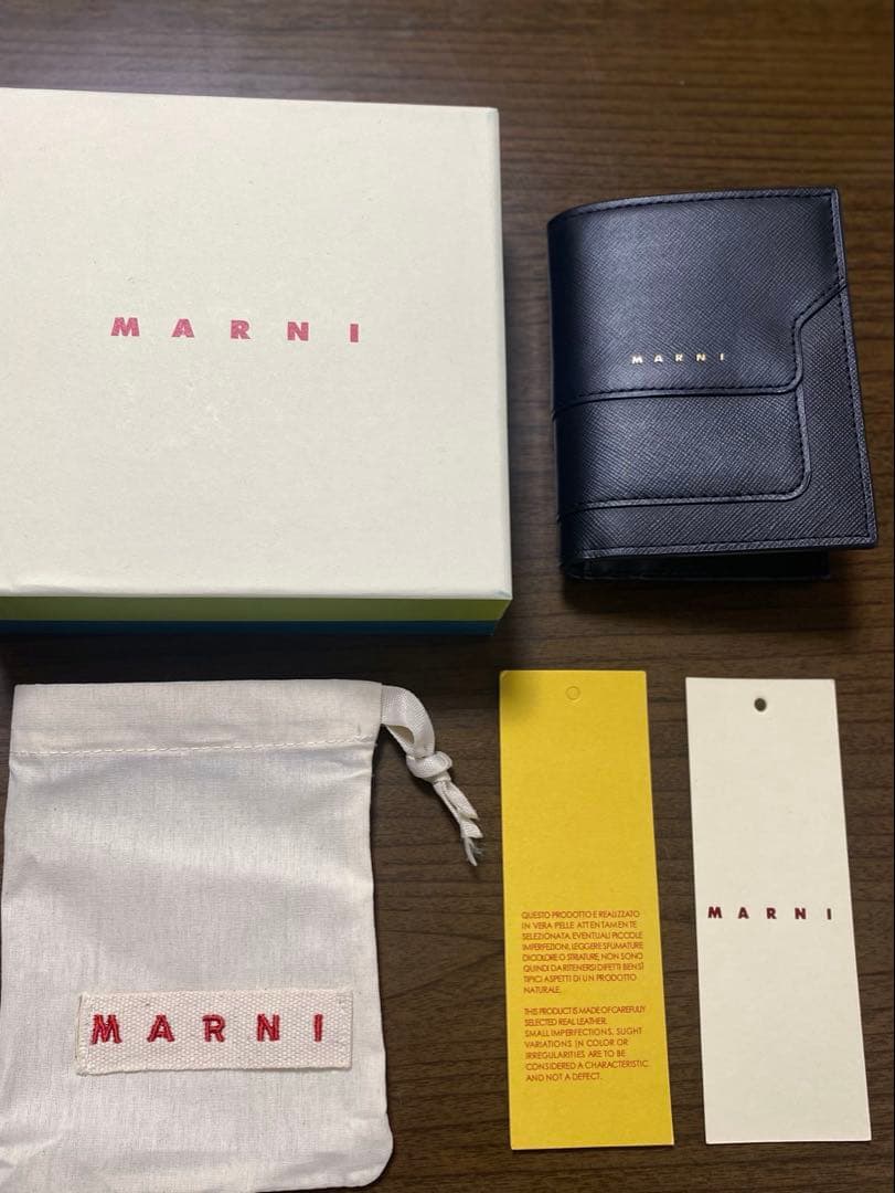 MARNI VANITOSI レザー2つ折りウォレット