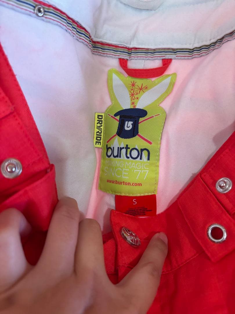 スノボジャケット、スキーウェアellesse ジャケット ＆BURTONパンツ