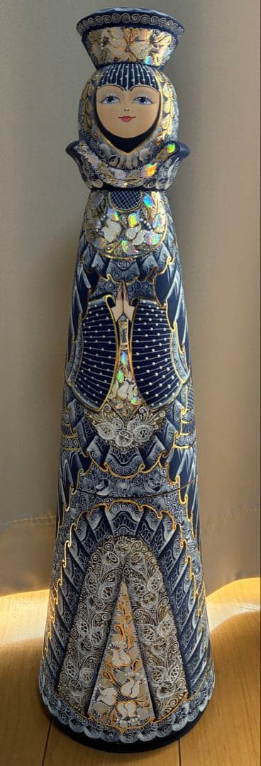 ロシア民芸品　木製のボトル入れ