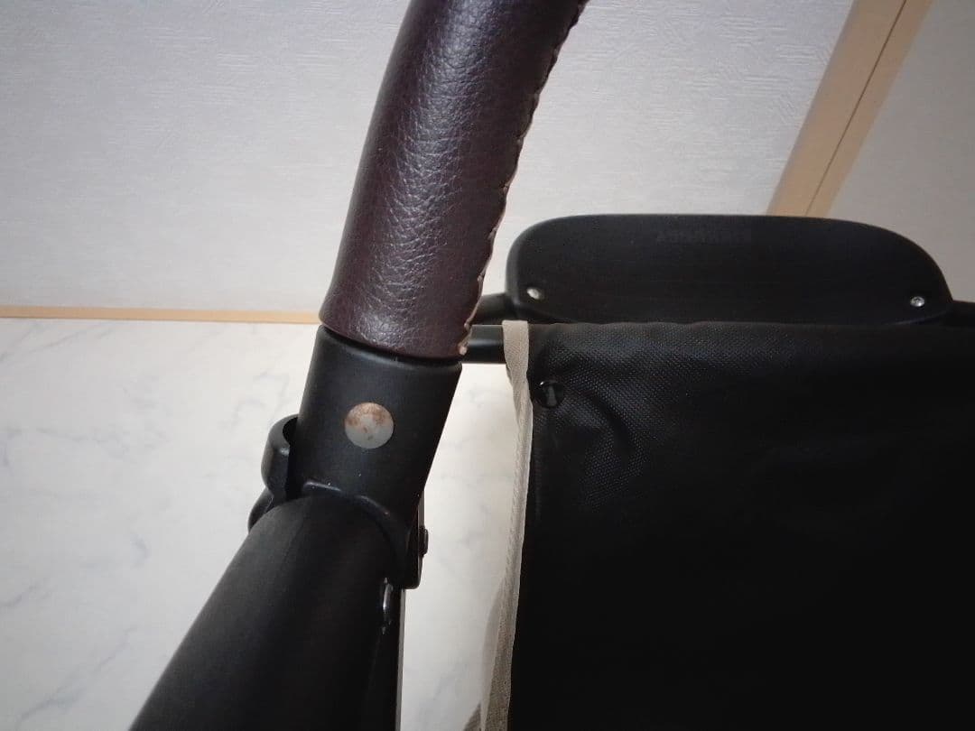 エアバギーココ プレミア ブレーキ付 ベージュ系 3輪ベビーカー