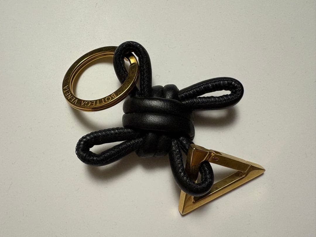 BOTTEGA VENETA トライアングル　キーリング