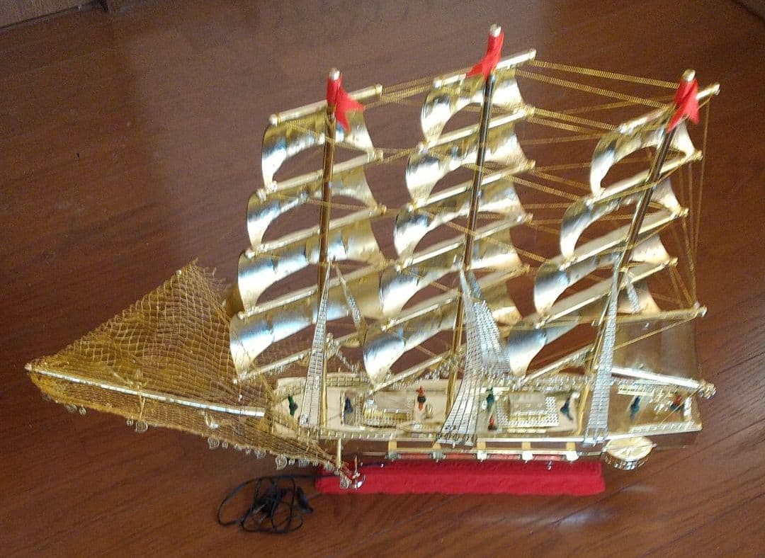 5%寄附◎ 光る黄金色 帆船