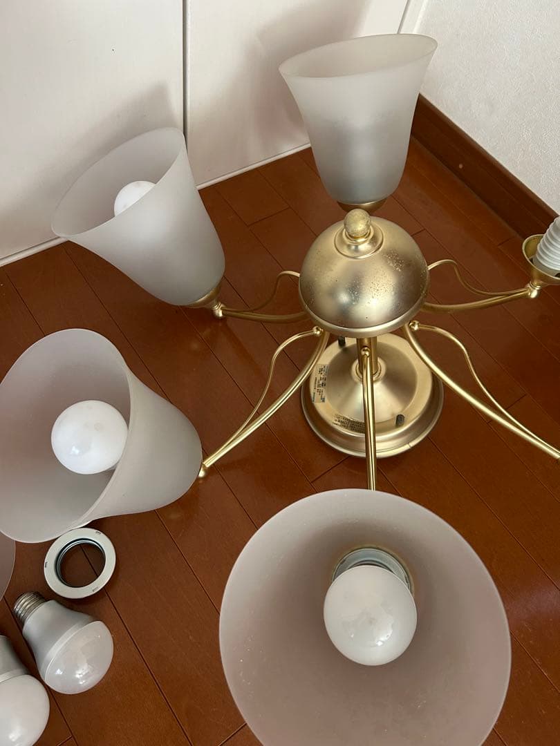 ゴールド シャンデリア 6灯 ガラスシェード　ナショナル　照明器具