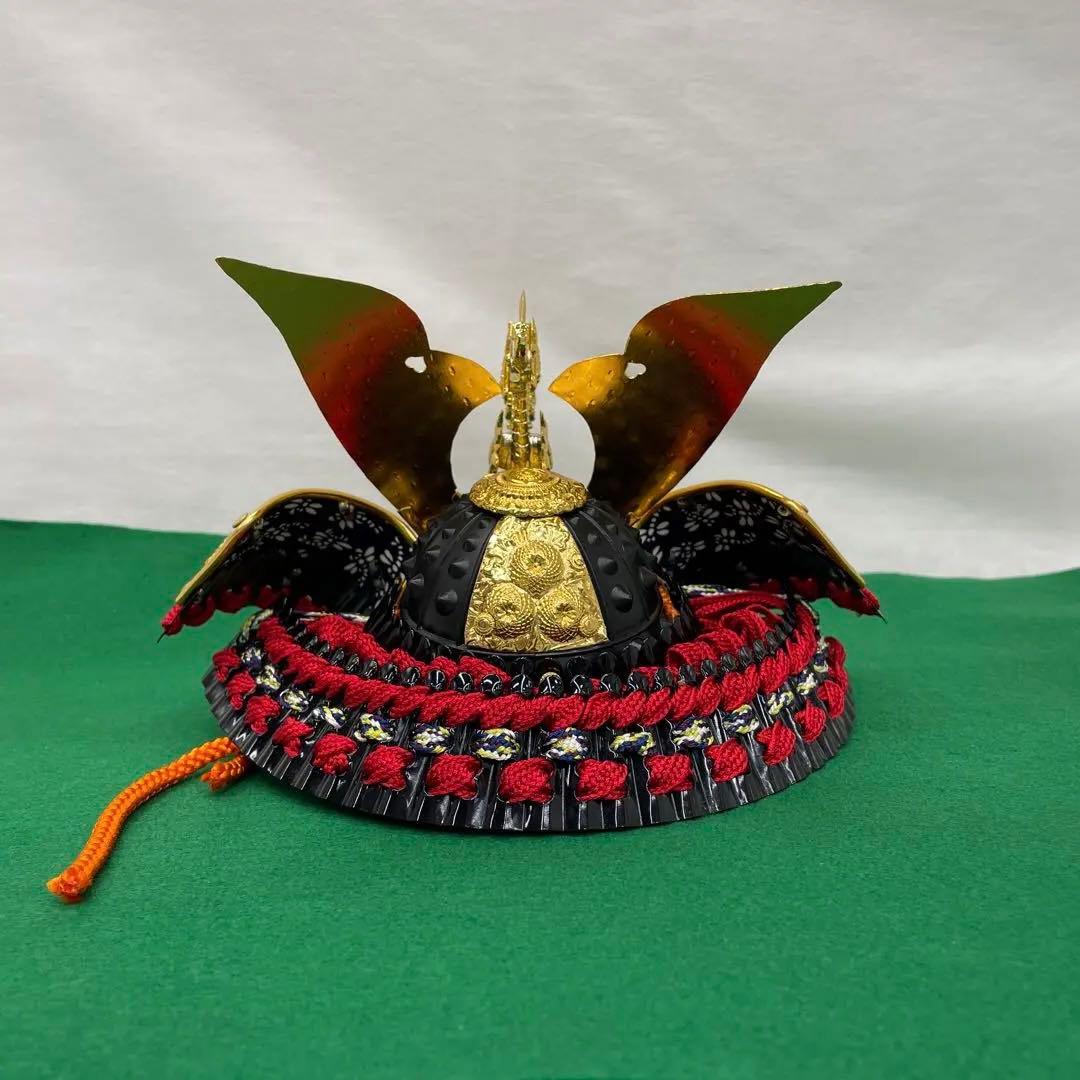 室内吊るし　ちりめん鯉のぼりと出世さ出世兜付き