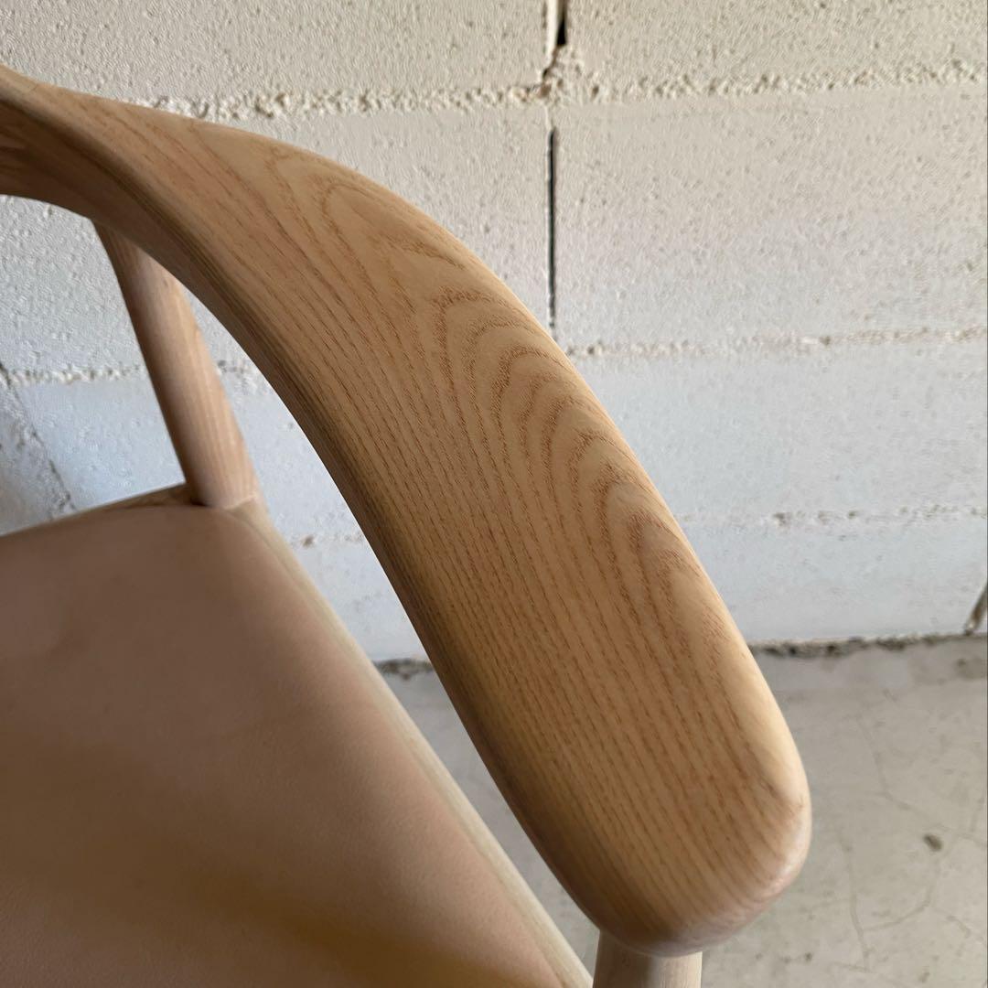 天然木無垢材 アームチェア　ラウンドチェア　ダイニングチェア　本革　北欧スタイル