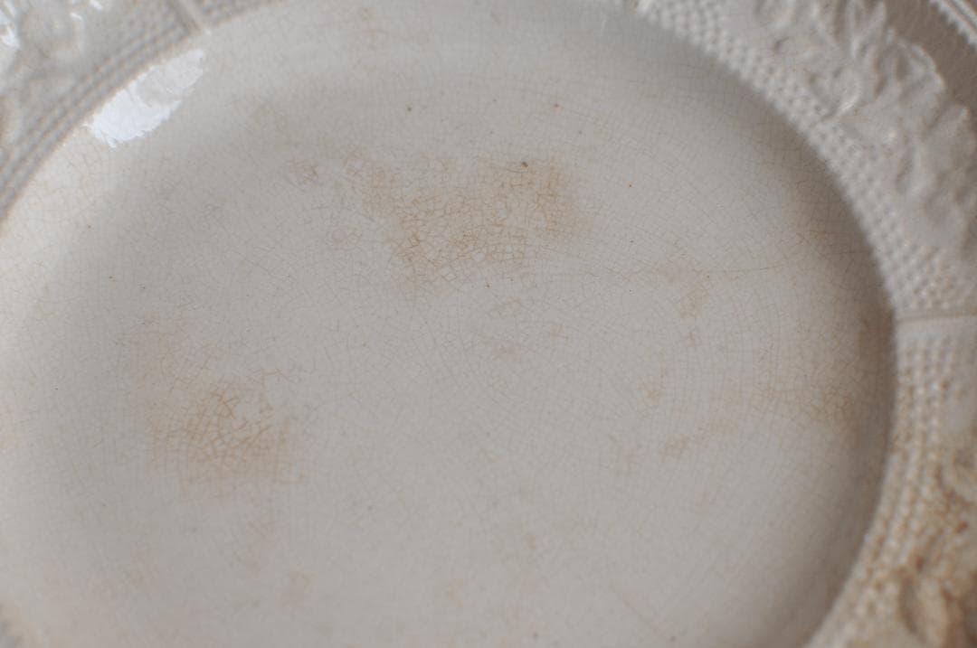 フランスアンティーク　ランヴェルヴィレー　１９世紀　レリーフ皿　　 (3549)