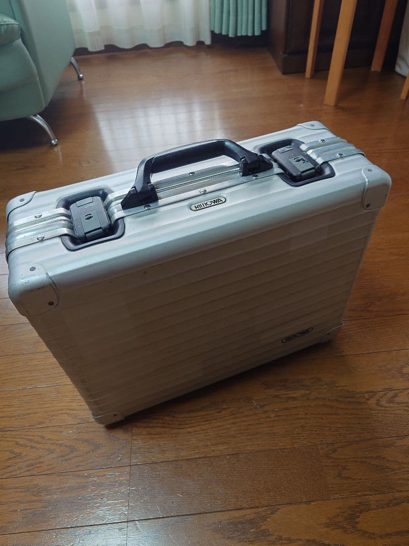 リモア　ハンドキャリーケース　ビンテージ シルバー