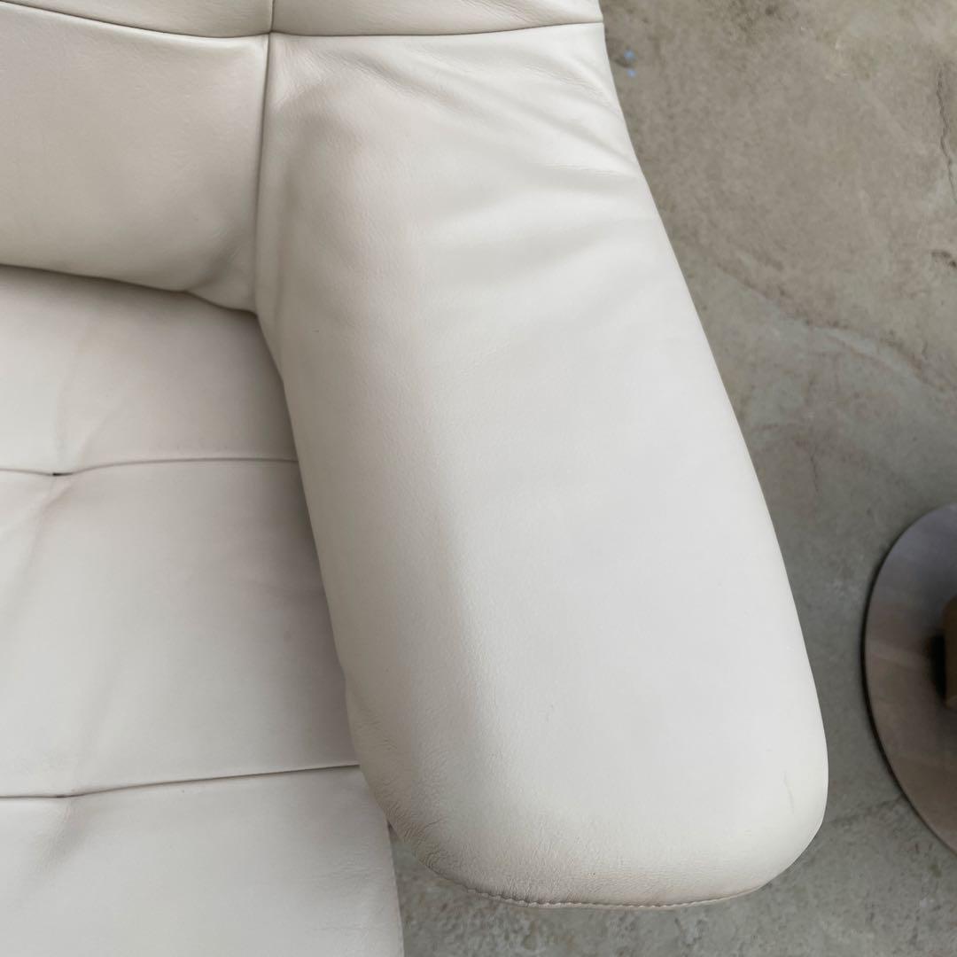 赤*福様 カリモク 本革 レザー パーソナルチェア 白 ベージュ オットマンセッ