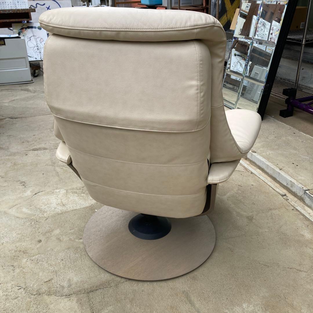 赤*福様 カリモク 本革 レザー パーソナルチェア 白 ベージュ オットマンセッ