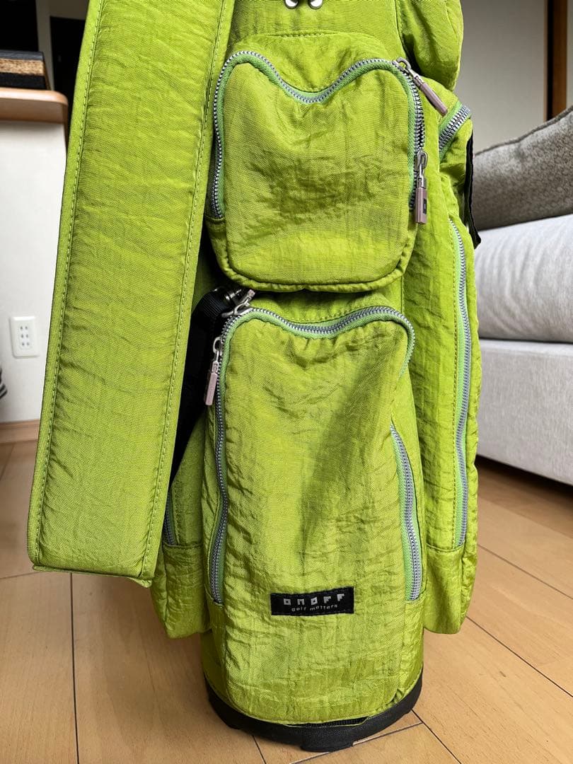 専用　美品ONOFF オノフ キャディバッグ 9型　軽量コンパクト　レディース