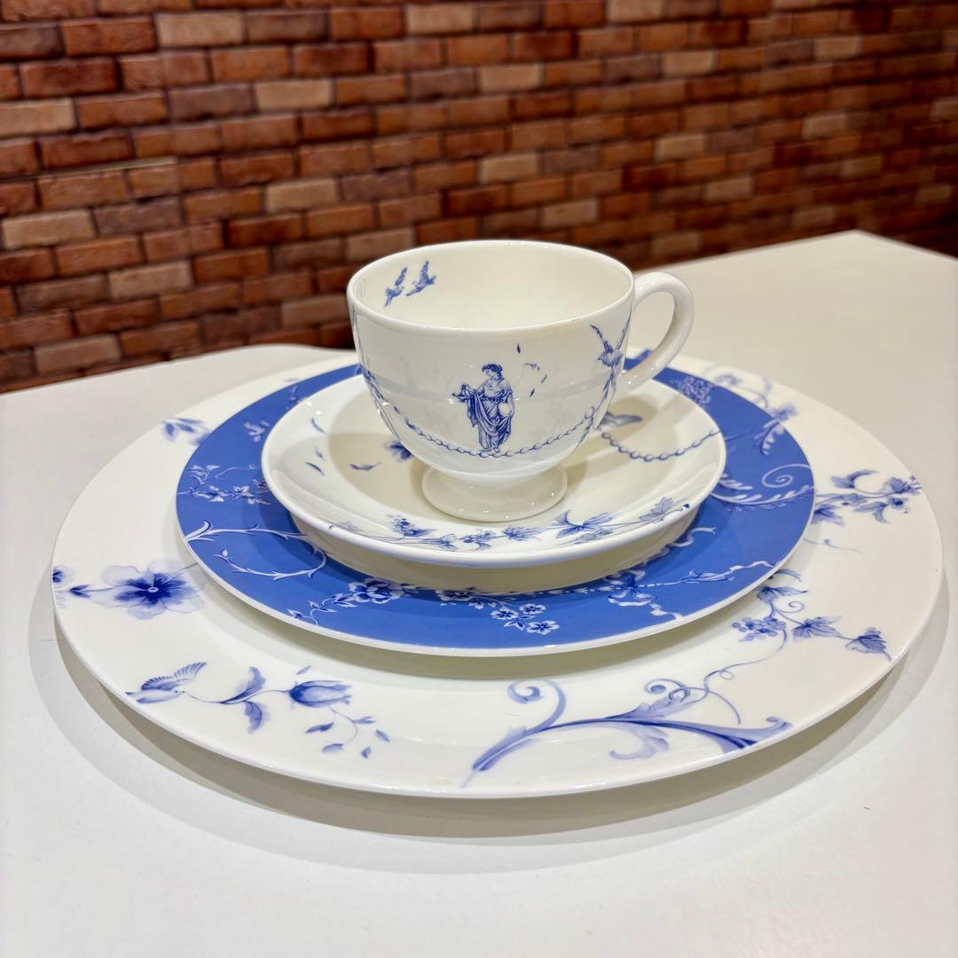 ♡ウエッジウッド　ハーモニー　カップ＆ソーサー＋プレート2枚セット