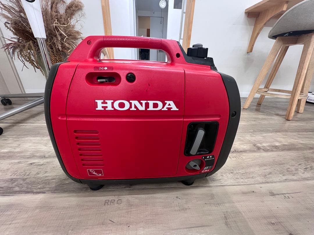 11/16までの出品　ホンダの正弦波インバータ搭載発電機「EU18i」