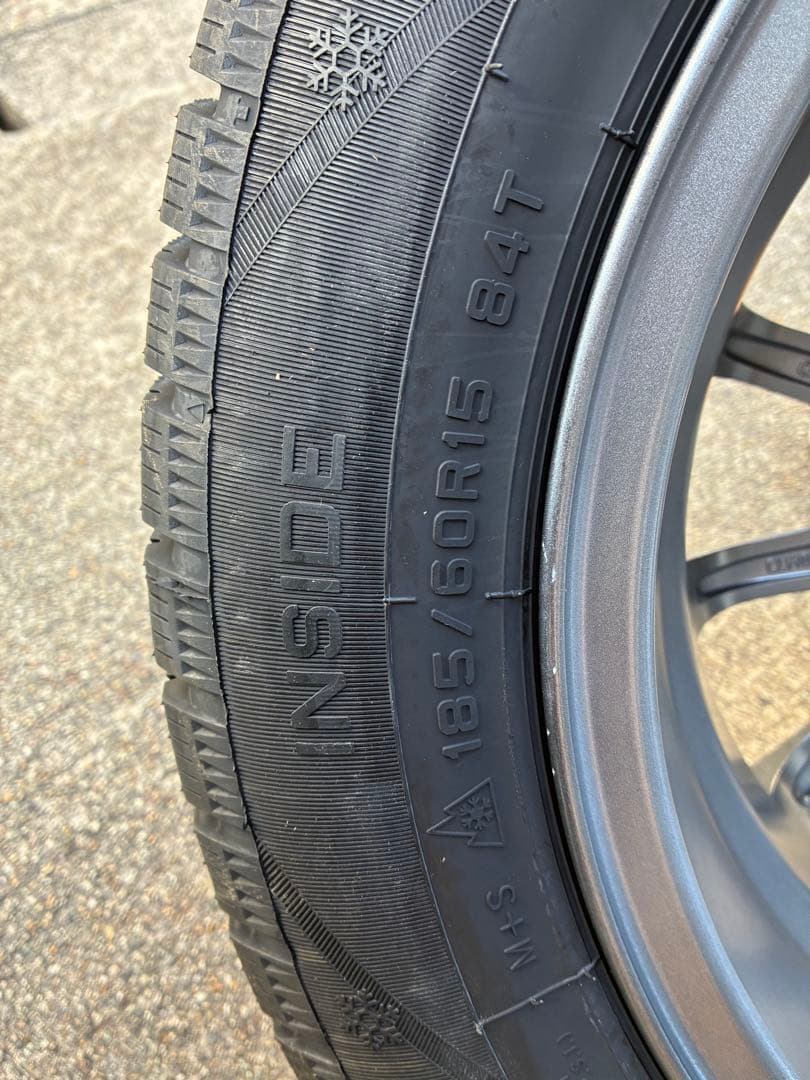 【新品未使用】2025年製スタッドレスタイヤ185/60R15 4本セット