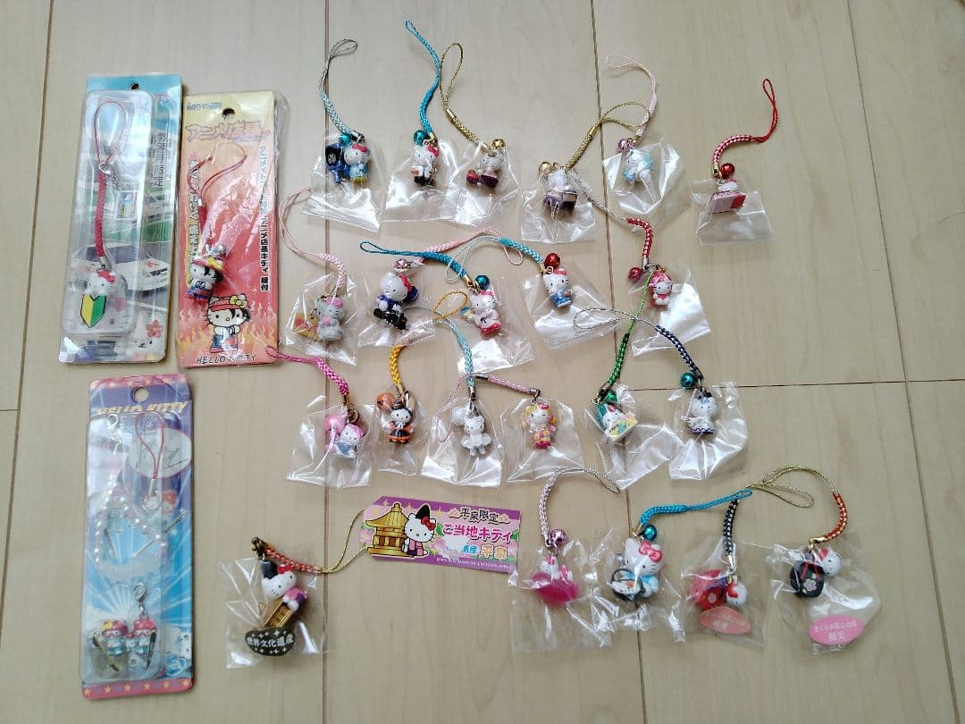 s*e様 ご当地ハローキティ根付ストラップ 25個セット　非売品有り