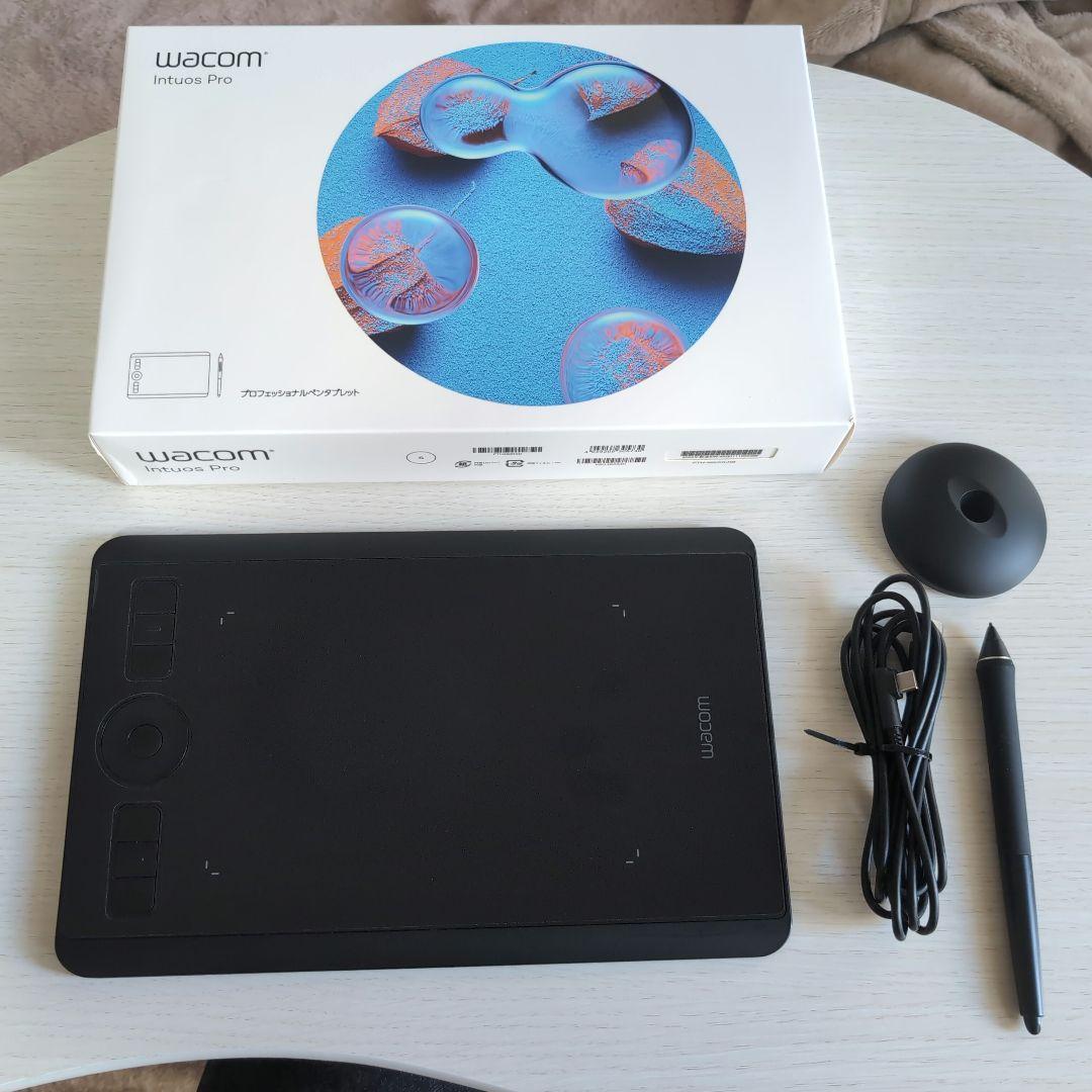 液タブ・ペンタブ Wacom Intuos Pro Small PTH460K0D