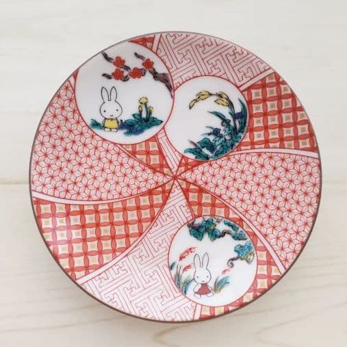 新品　ミッフィー ×九谷焼コラボ　10.3cm　豆皿　小皿　赤絵   青郊窯