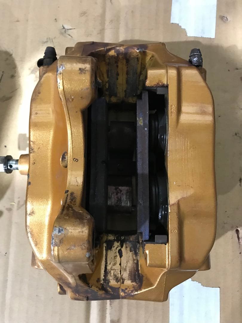 BNR34 スカイラインGT-R 純正ブレンボ　日産　オマケ付き